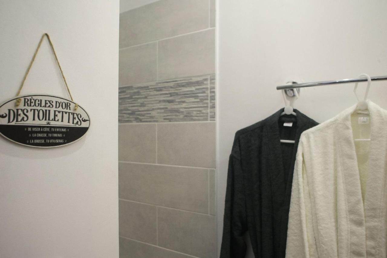 Suite Jacuzzi Privatif Plage Des Catalans マルセイユ エクステリア 写真