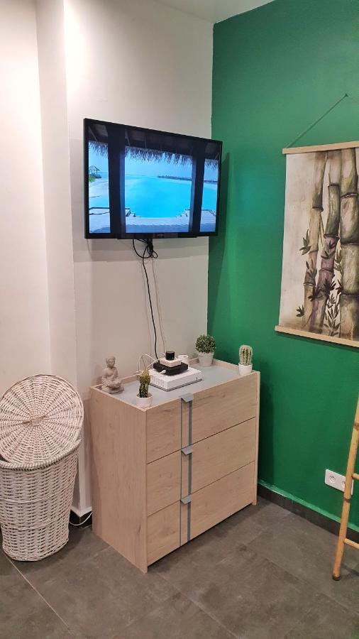 Suite Jacuzzi Privatif Plage Des Catalans マルセイユ エクステリア 写真