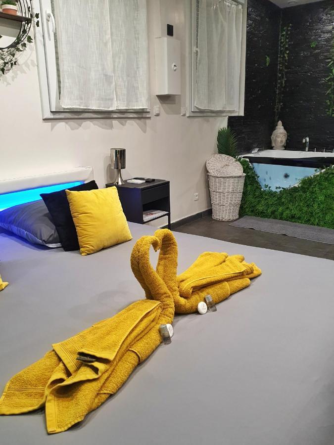 Suite Jacuzzi Privatif Plage Des Catalans マルセイユ エクステリア 写真